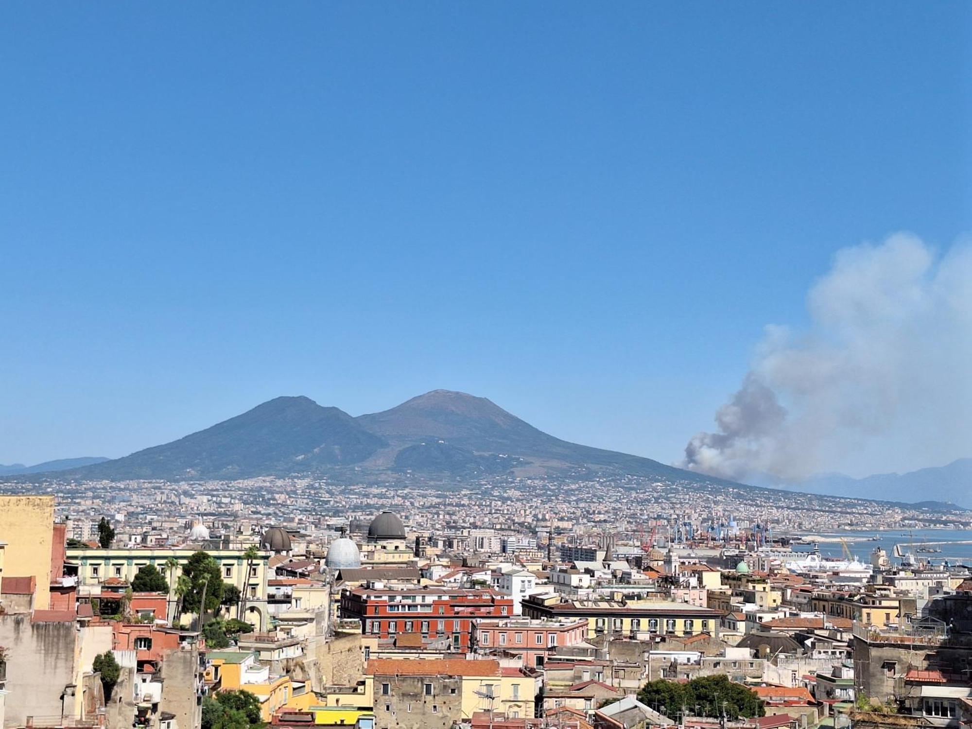 La Casa Di Luale E Zoe Alloggio in famiglia Napoli